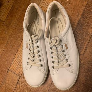 ecco danish design white